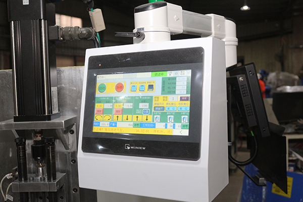 전기 제어 시스템 냉각 시스템 및 PLC 운영 제어 시스템과 함께 와이어 메시 용접 기계 1